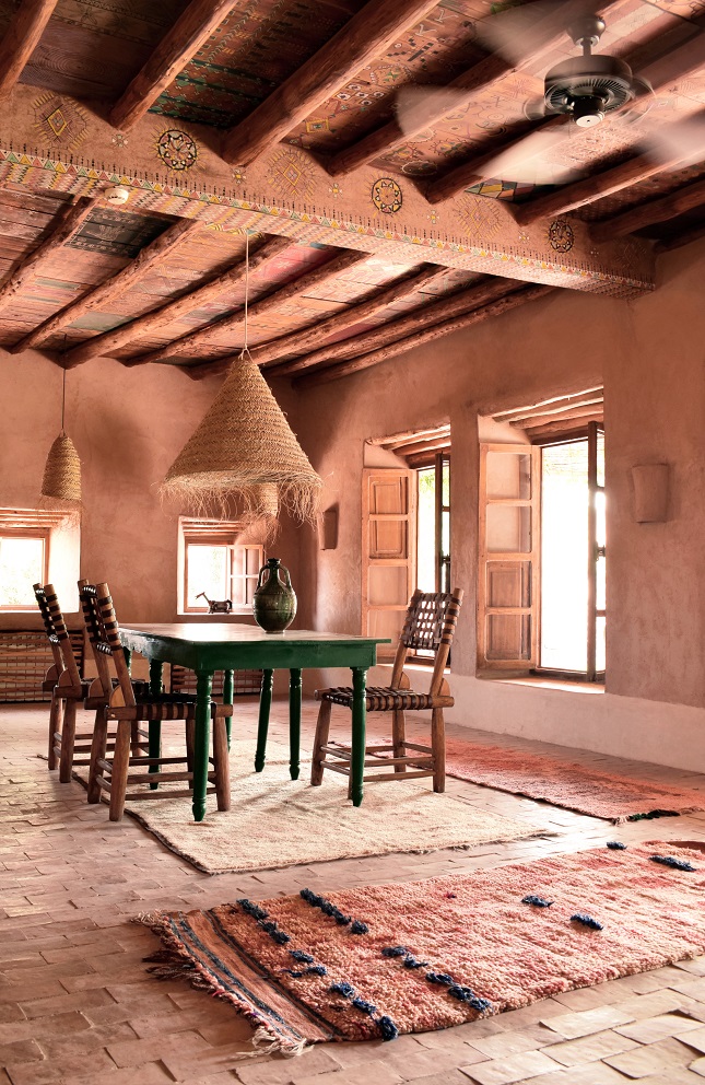 moroccan dining space
